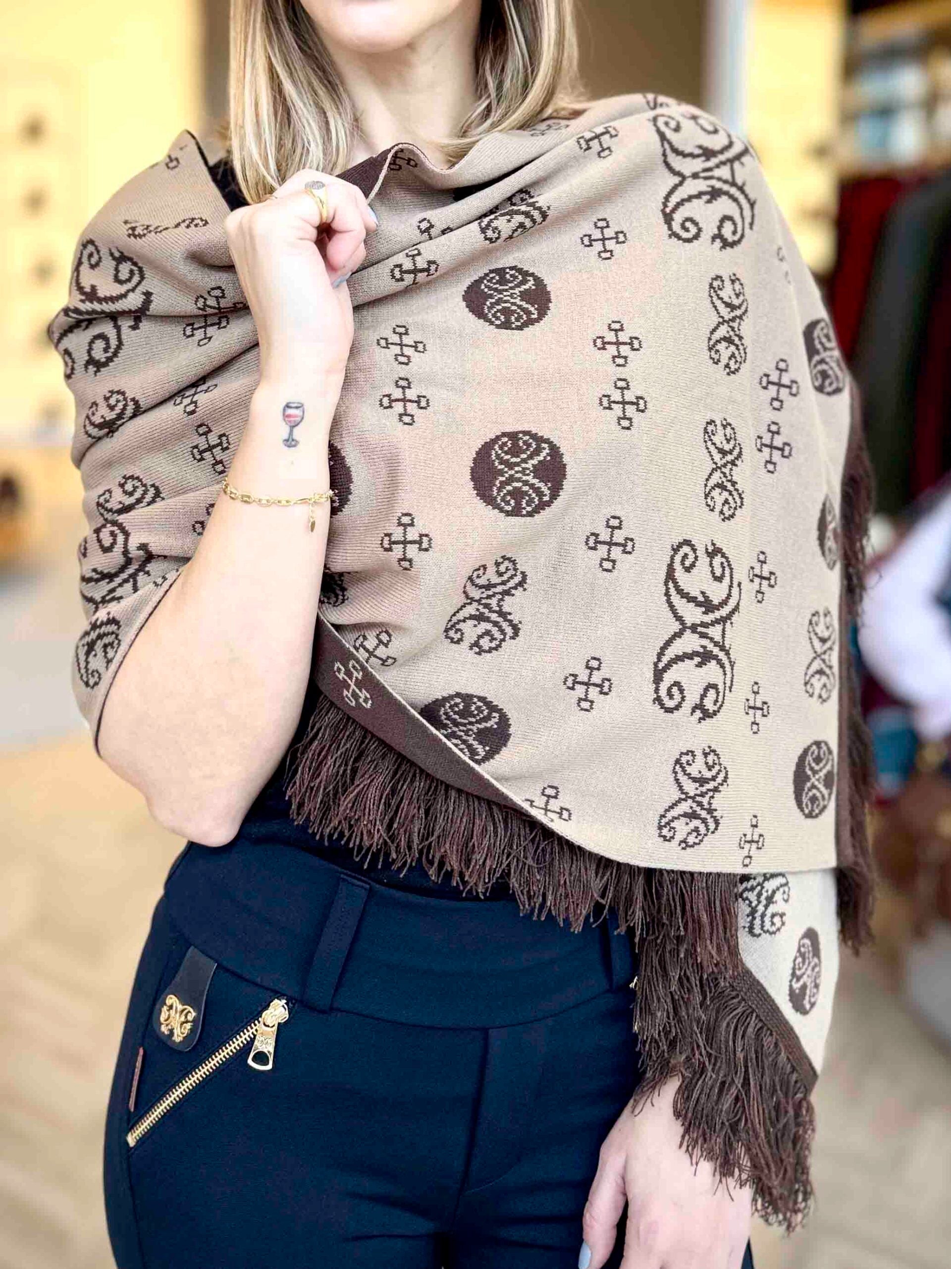 Hortênsia Scarf